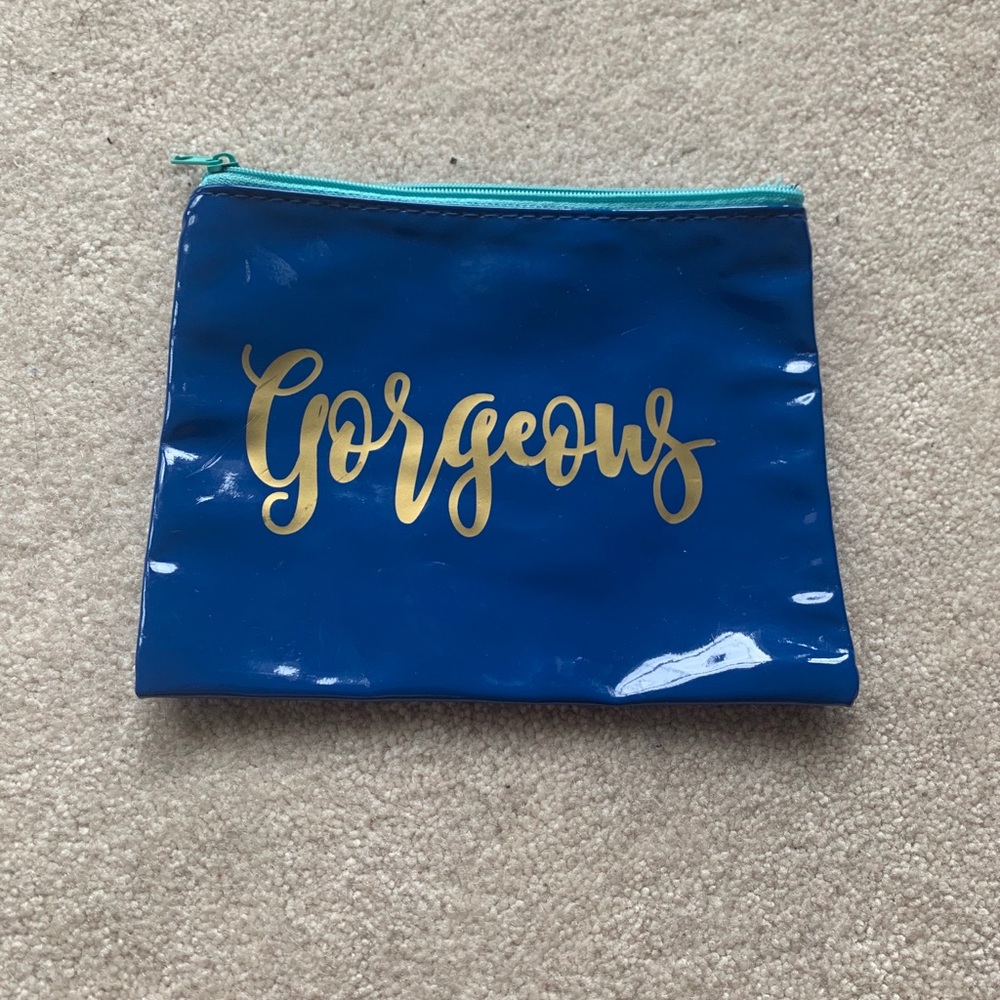 Cosmetic bag